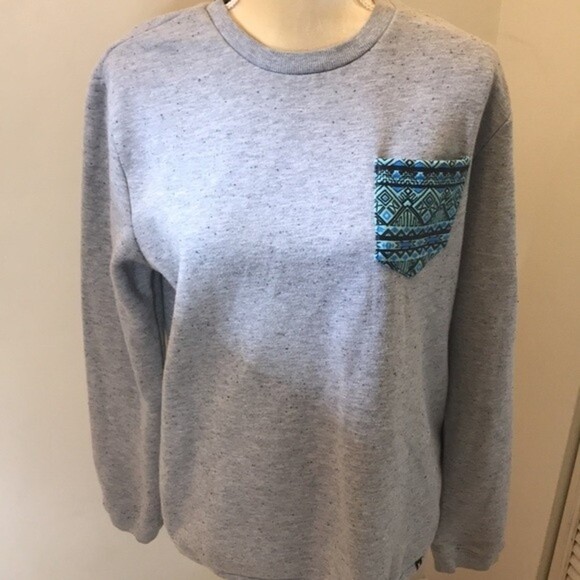 Hurley gray pullover sweater with pocket design size large - Picture 2 of 10